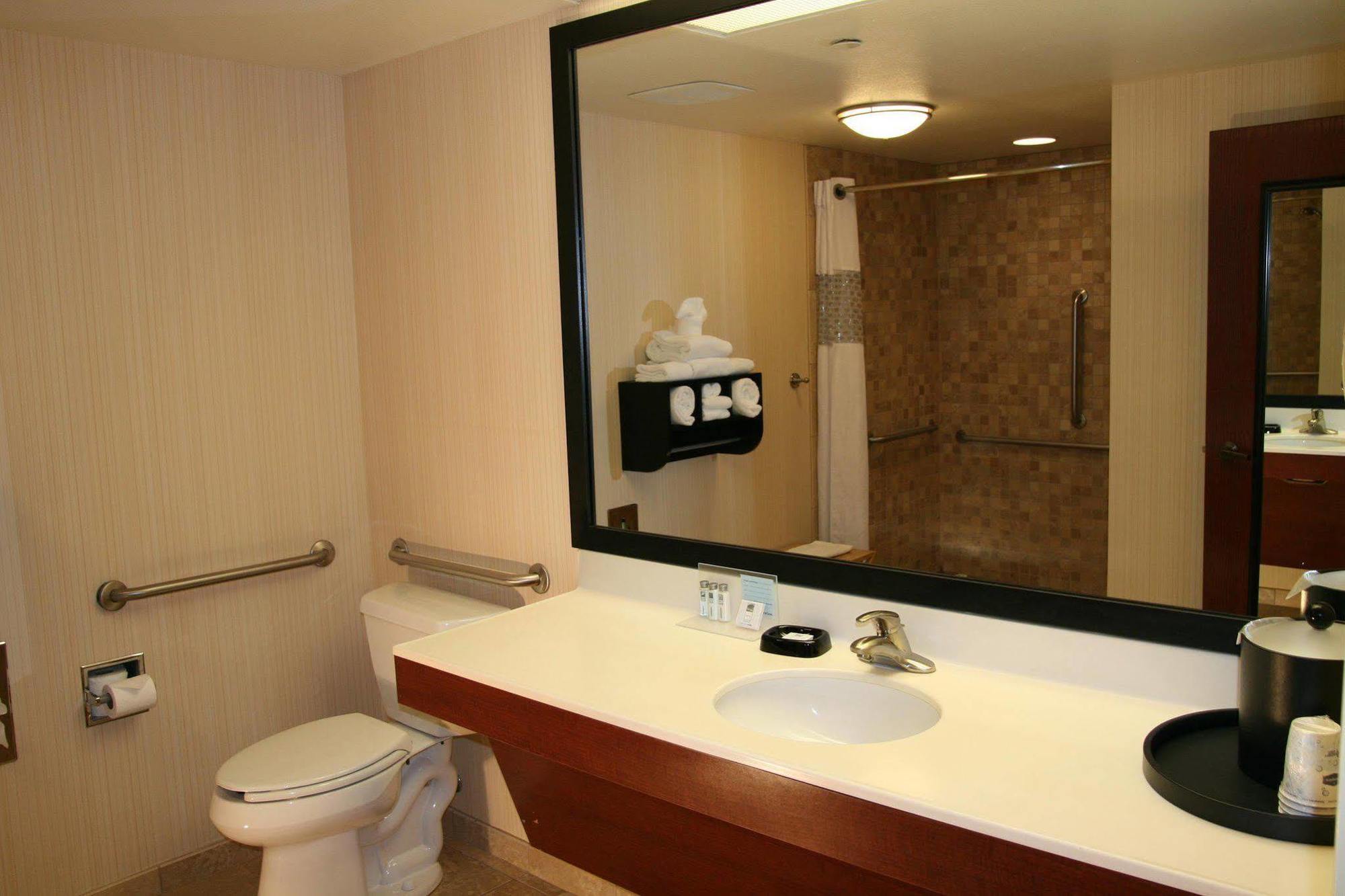 Hampton Inn La Crosse/Onalaska Room photo